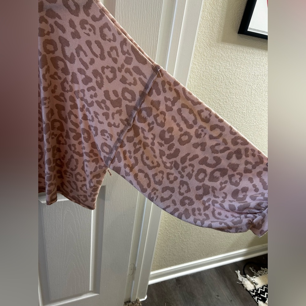 Pink Leopard Balloon Sleeve Sweatshirt - Picture 3 of 4